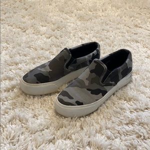 Platform CAMO slip ons